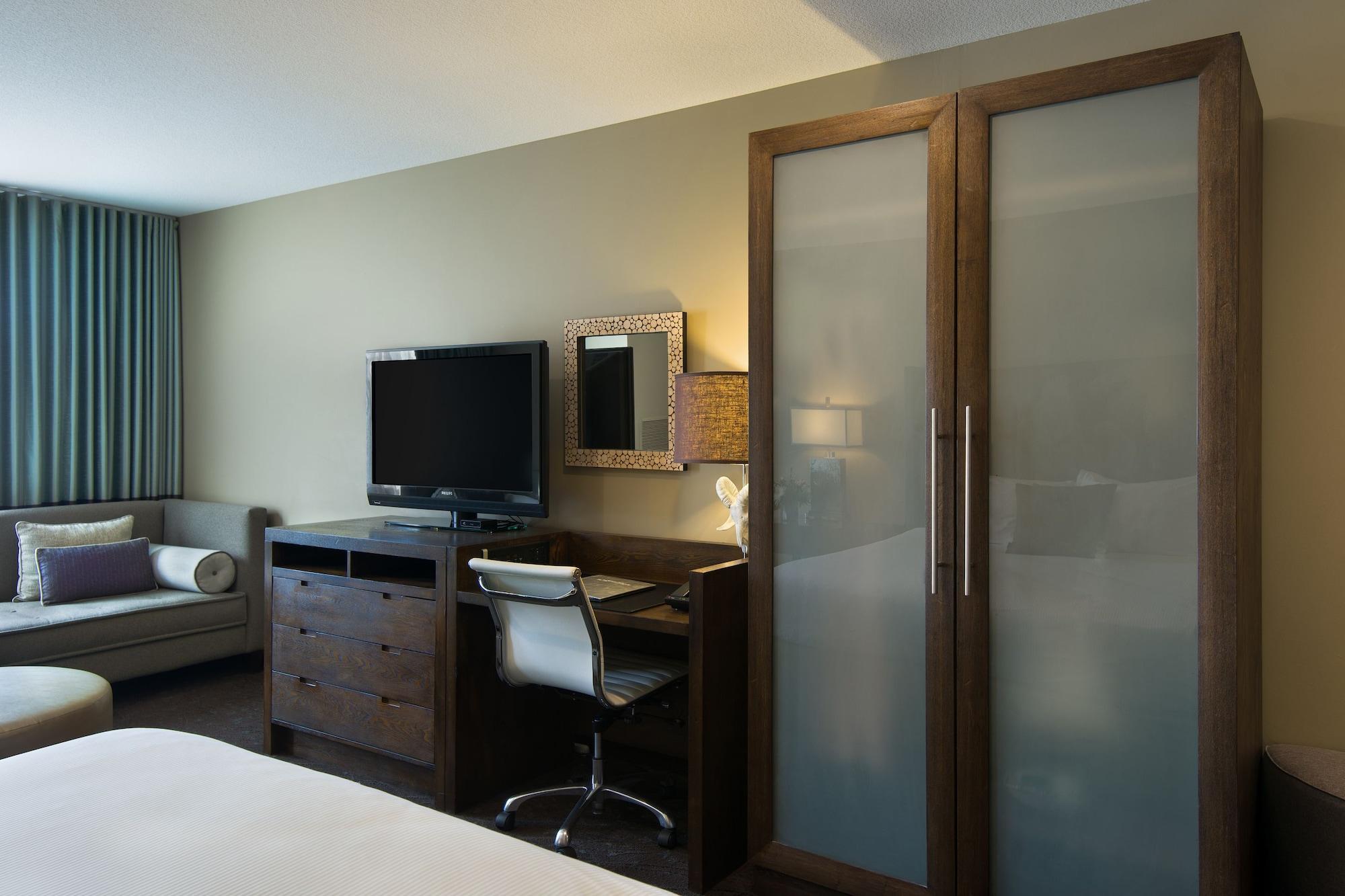 Oxford Hotel Bend Bagian luar foto