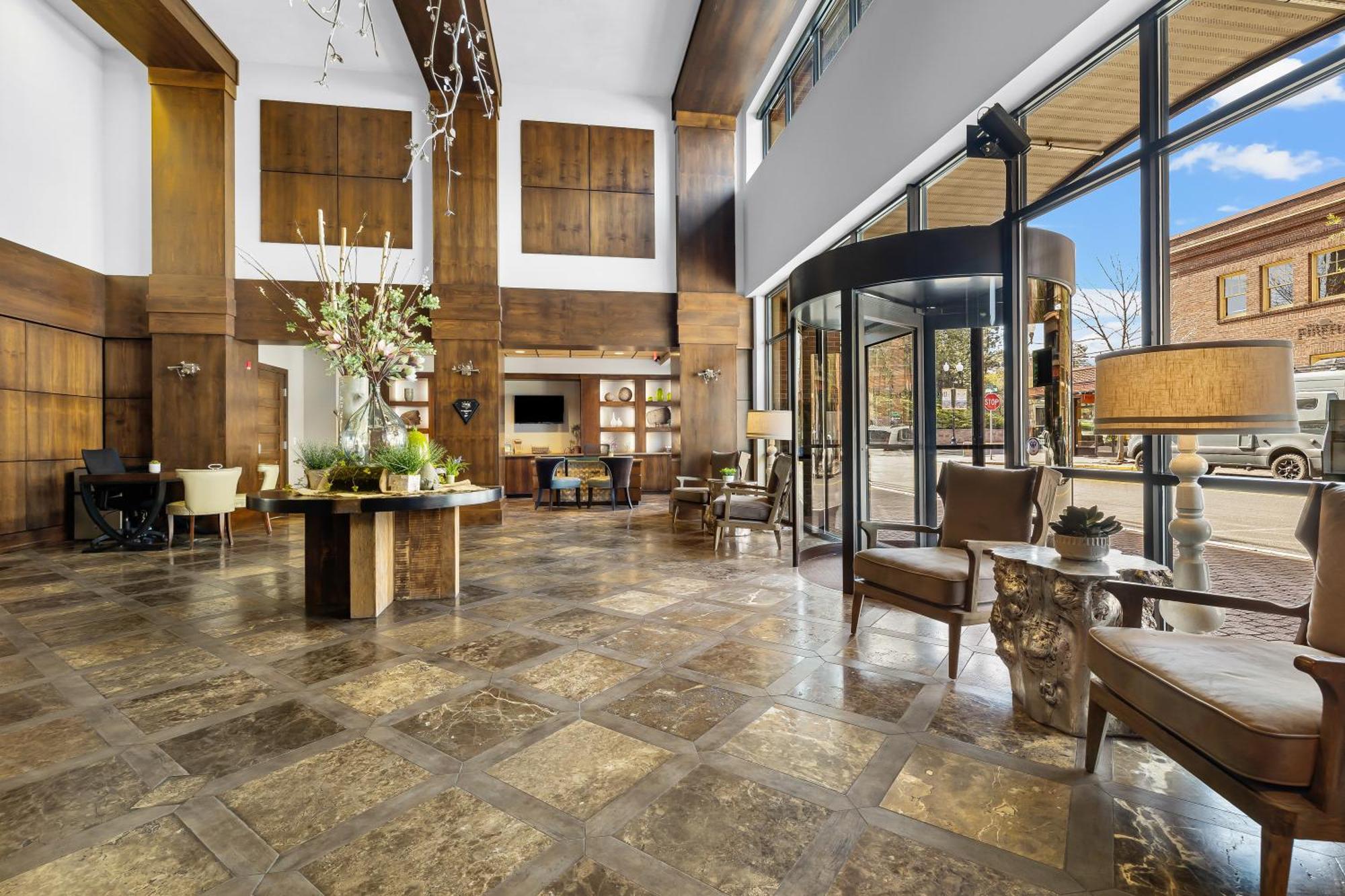 Oxford Hotel Bend Bagian luar foto