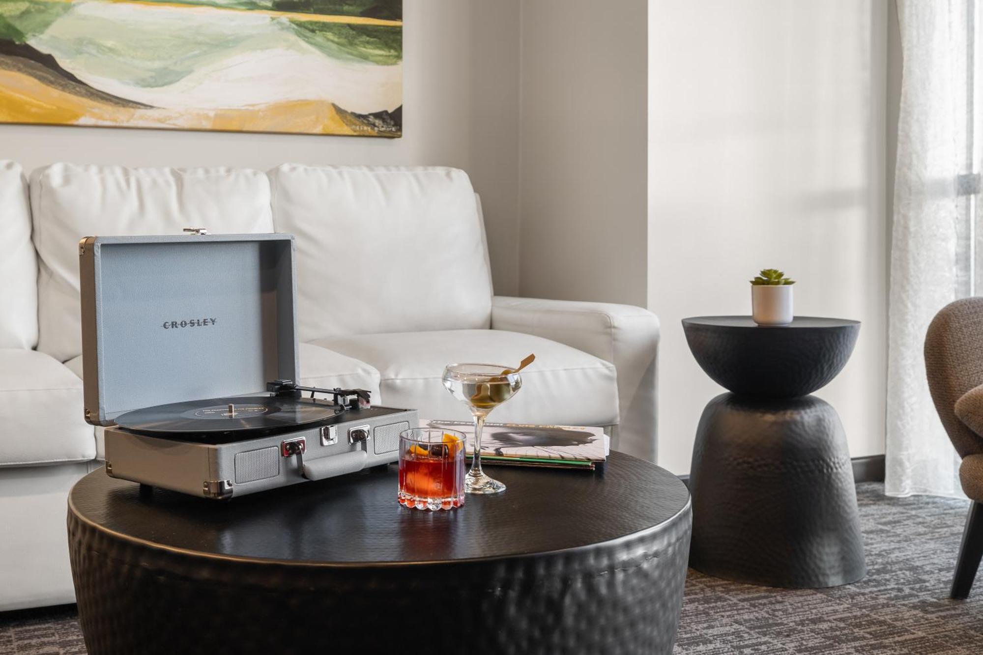 Oxford Hotel Bend Bagian luar foto