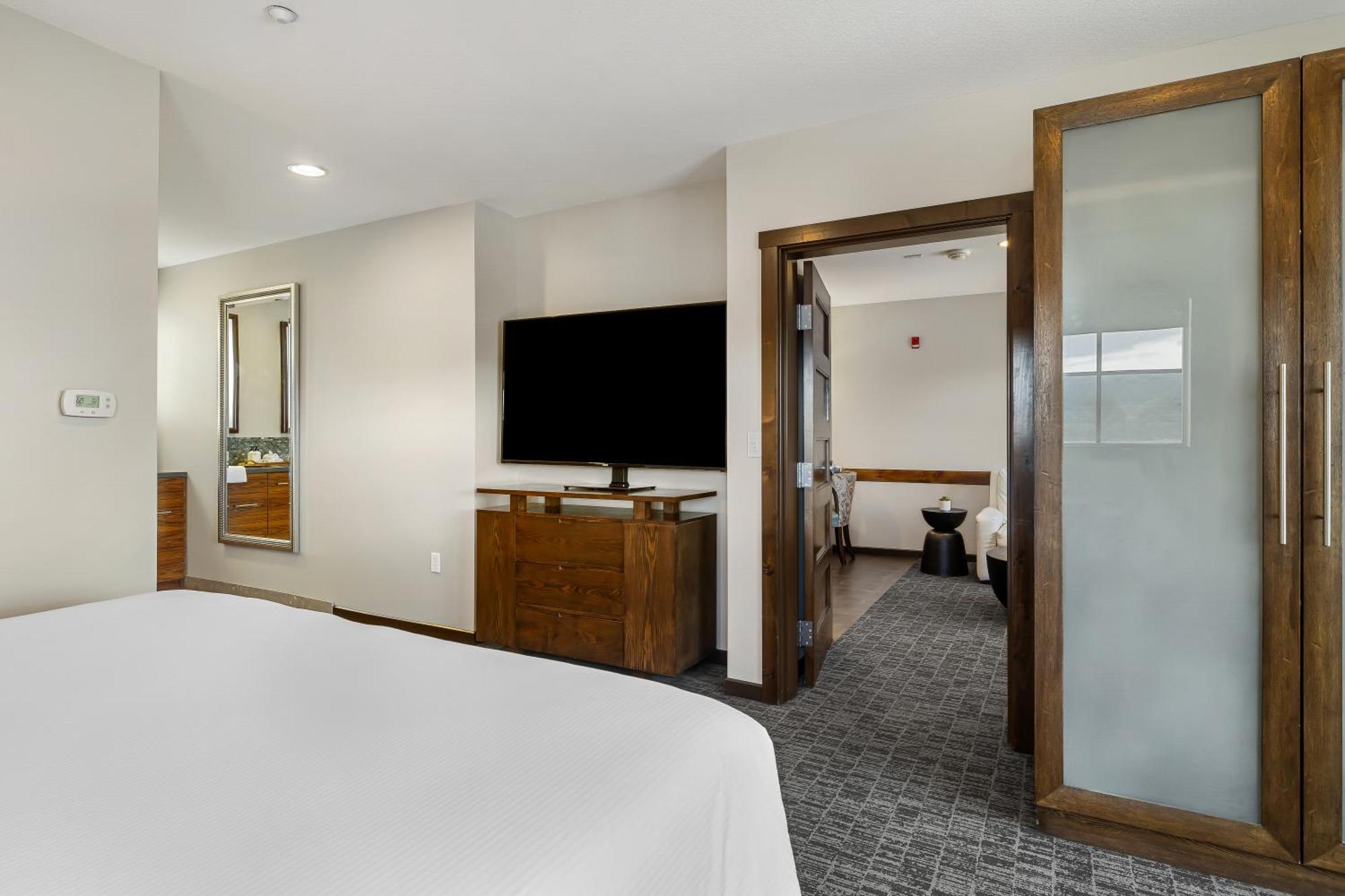 Oxford Hotel Bend Bagian luar foto